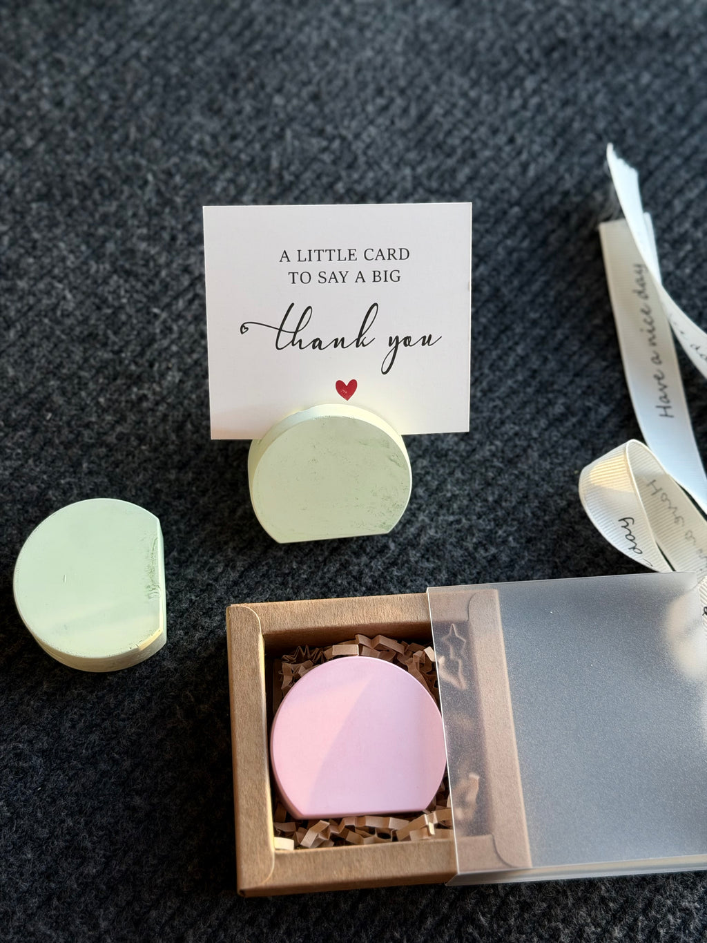 Minimalist Photo, Note & Card Holder Stand
